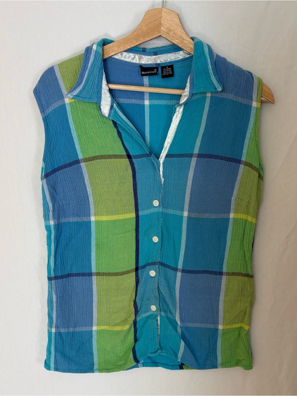 Northcrest Plaid Sleeveless Button-Up in Teal & Green